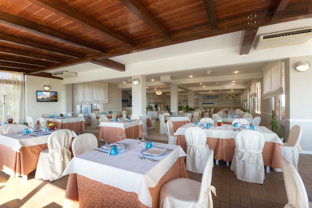 Hotel Le Cave Сироло Екстериор снимка