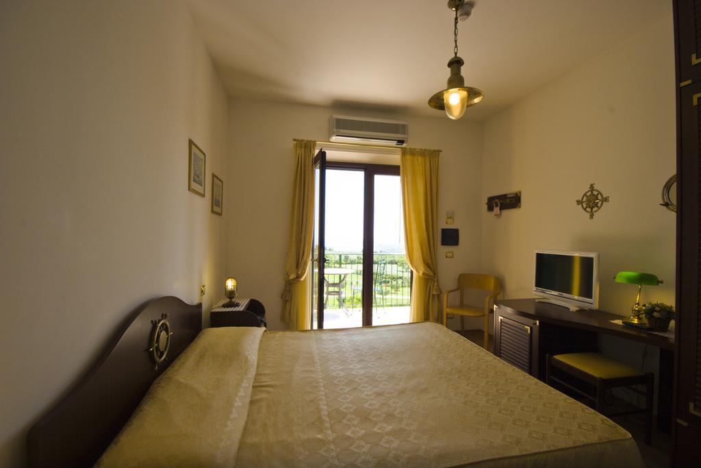 Hotel Le Cave Сироло Екстериор снимка